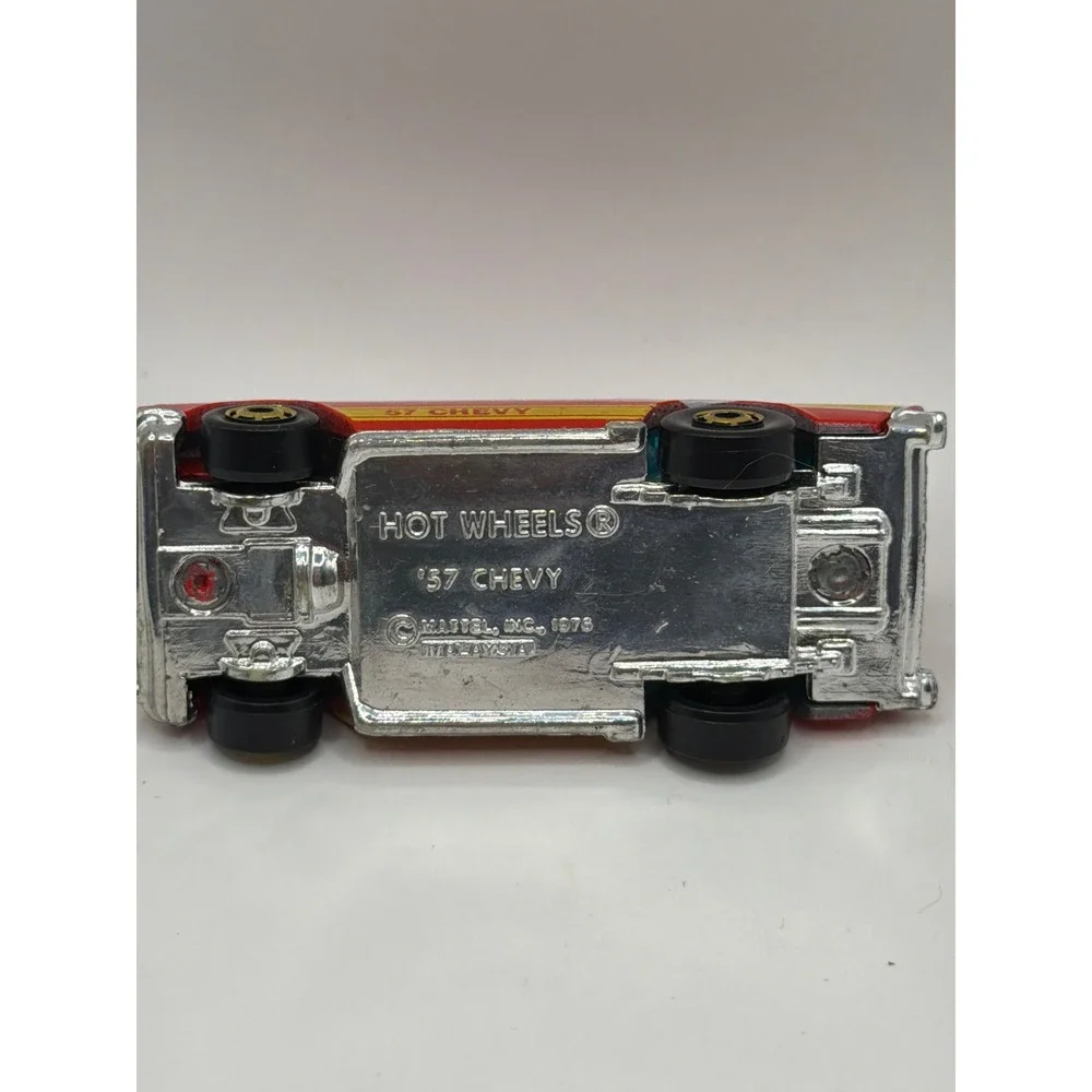 Hot Wheels 57 Chevy Kids 1:64 Red‎ 1976 Mattel Vintage Diecast Toy Car